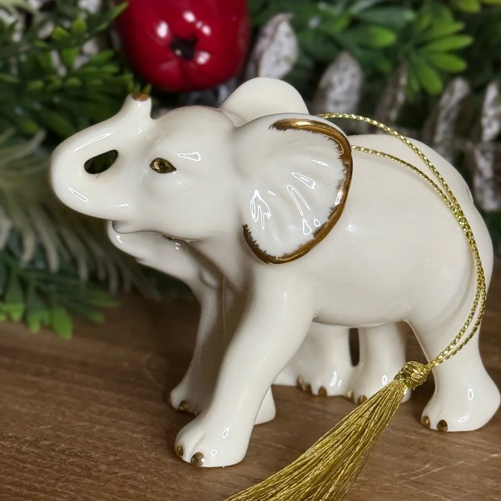 Vintage Fine Porcelain White Elephant Mom & Baby with Gold Trim Ornament